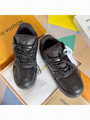 Louis Vuitton Unisex LV Trainer Maxi Sneaker 023