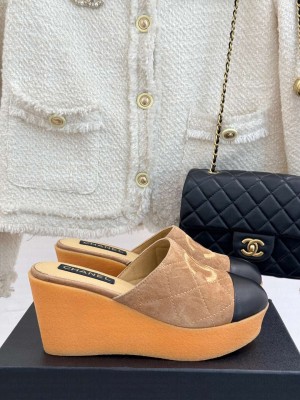 Chanel Platform with CC Logo suede mules brown 2025