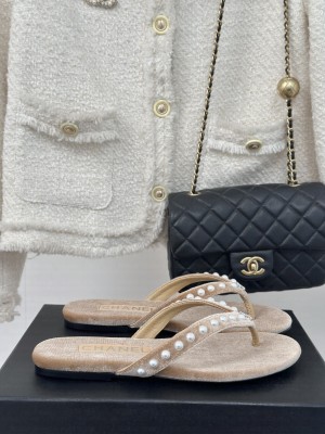 Chanel Thongs Velet & Imitation Pearls Beige 2025