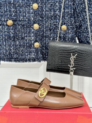 Valentino Garavani VLogo Locker Mary-Jane ballerina in calfskin Brown