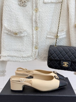 Chanel Lambskin & Grosgrain cc Metal slingback Pumps Beige 2025