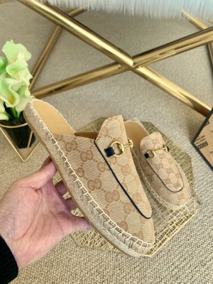 GUCCI UNISEX CANVAS HORSEBIT ESPADRILLES SLIPPERS BROWN 2021 Collection