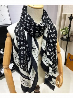 Louis Vuitton Women's Monogram Infinity Scarf Black