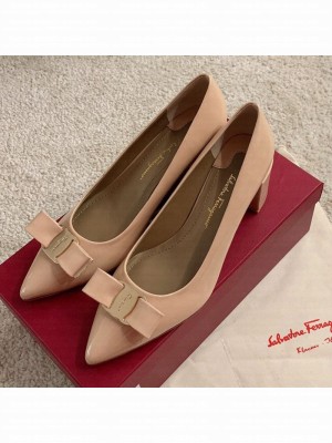 Salvatore Ferragamo Alice Vara Bow Patent Leather Pumps 5.5cm Nude Spring/Summer 2021 Collection