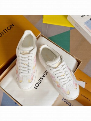 Louis Vuitton Women's LV Groovy Platform Sneaker 010
