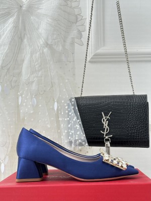 Roger Vivier Crystal buckle in Satin 5cm Pump Navy