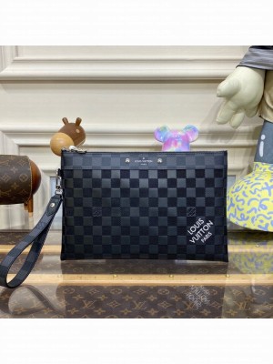 Louis Vuitton DAILY POUCH M81745
