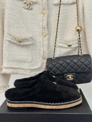 Chanel Suede & Shearling Wood Chain Flat Mules Black 2024
