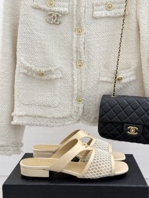 Chanel Mesh Flat Mules CC logo beige 2025
