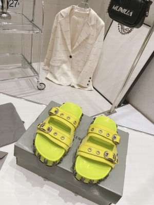 Balenciaga Cagole Flat Slide Sandals in Crinkle Shiny Leather 2023 08