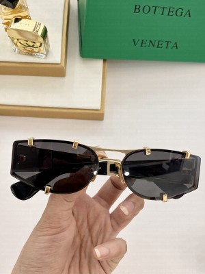 BOTTEGA VENETA sunglasses 06