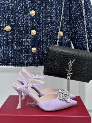 Roger Vivier Flower Strass Buckle 8.5cm Slingback Pumps in Black Satin