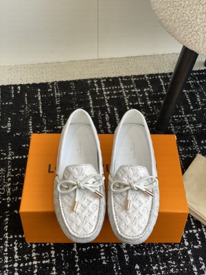 Louis Vuitton Women's Gloria Flat Loafer 05
