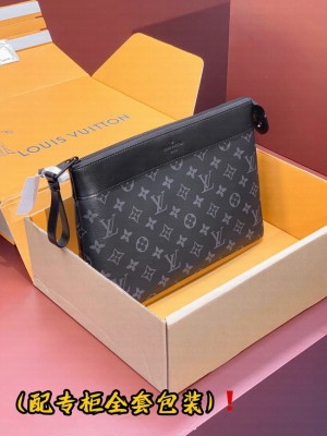 Louis Vuitton Pochette Voyage Souple M82545-2 black