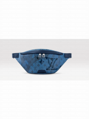 Louis Vuitton Discovery Bumbag M22576