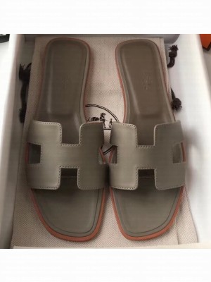 Hermes Oran Flat Slipper Sandals in Swift Box Calfskin Etoupe 02