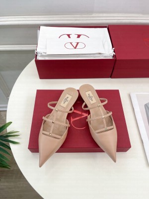 Valentino Garavani Rockstud Wispy Calfskin Mule 20mm Pink 2025