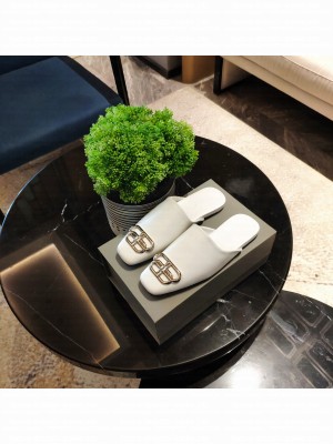 Balenciaga Cosy BB Mule 05