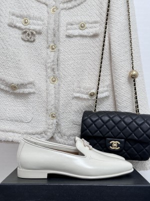 Chanel Calfskin With CC Pearl Loafers White 2023 026