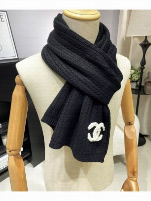 Chanel Women's Knitted Scarf Black