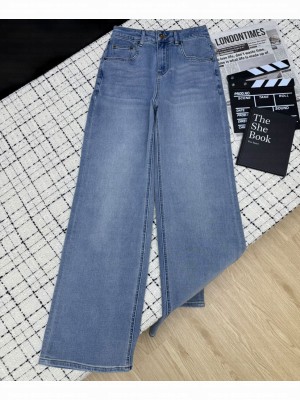 Miumiu Women's Straight Jeans Blue