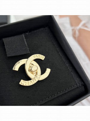 Chanel Women's Brooch AB1103