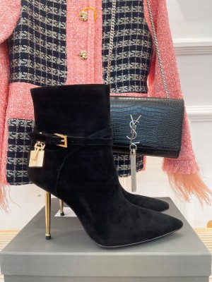 TOM FORD 105mm Padlock Boots 01