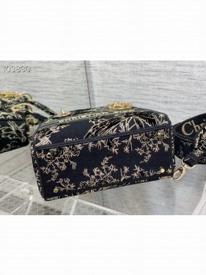 Dior MEDIUM LADY D-LITE BAG Denim Multicolor Dior Jardin Magique Embroidery M0565ORZI-2