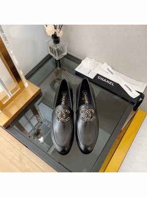 Chanel Lambskin Loafers with Chain CC G39438 White