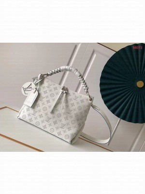 Louis Vuitton BEAUBOURG HOBO MM M56084 white