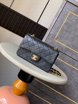 Chanel CLASSIC Original Leather 11.12 HANDBAG 1116 black
