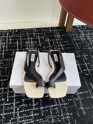 TOTEME Leather thong sandals black/sand