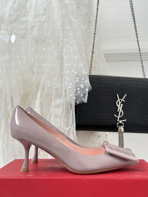 Roger Vivier buckle 7cm patent leather pump light purple