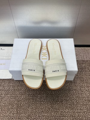 Dior Dway Slide White Calfskin and Embroidered Cotton With Pearls Flat 2025