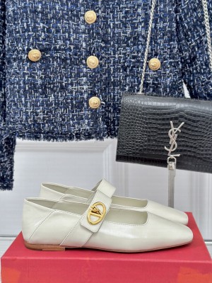 Valentino Garavani VLogo Locker Mary-Jane ballerina in calfskin White