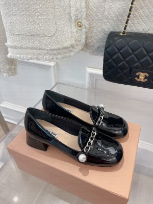 Miu Miu Women's Patent Leather With metal chain Loafer Black