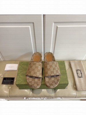GUCCI Women's platform slide sandal 623212 Brown 2021 Collection
