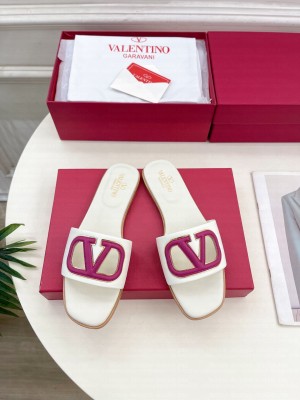 Valentino Garavani VLogo cut-out slide sandal 014 2025