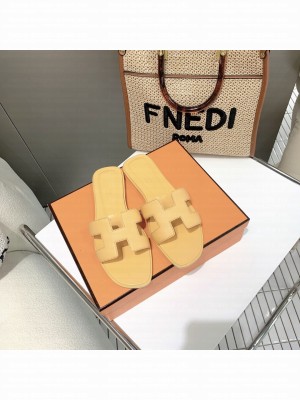 Hermes Oran Flat slippers in Box calfskin 045 2021 Collection