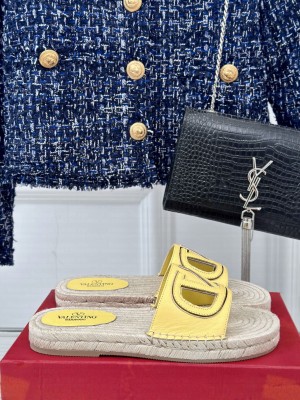 Valentino VLogo Cut-out Espadrille Flat Slides Sandal in Calfskin 04