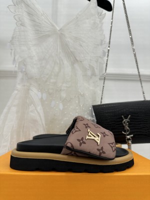 Louis Vuitton Unisex Pool pillow comfort mule slide flat 013