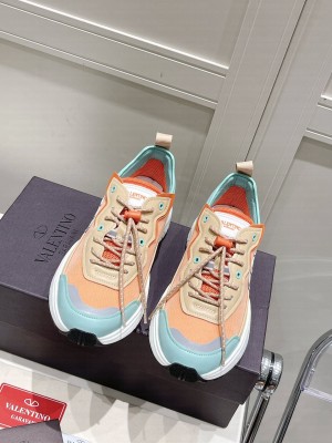 VALENTINO UNISEX CHUNKY V-LOGO SHEGOES SNEAKERS 2022 COLLECITON 05