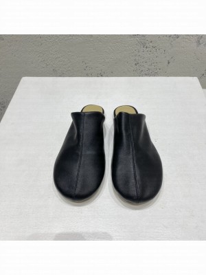 BOTTEGA VENETA Lambskin Flat Mules Black 2022 Collection