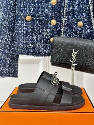 Hermes Unisex Jackson Flat Slides Sandal with Kelly Buckle 07