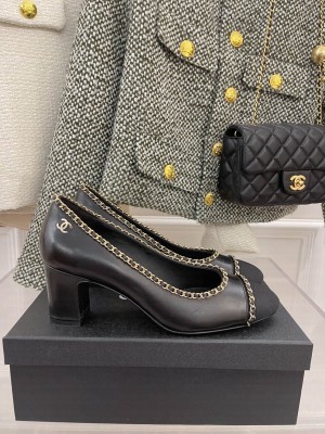 Chanel Heel 6.5cm chain Pumps Black Spring 2022 Collection