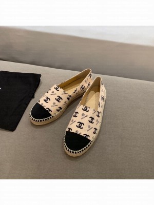 Chanel CC Logo Espadrilles Lambskin Leather Spring/Summer 2021 Collection, Beige/Black