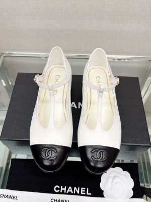 Chanel Women's T- Mary Janes Lambskin White