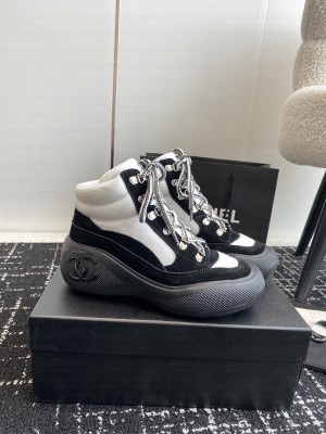 Chanel Coco Neige Wool and Suede Snow Sneakers 5cm G45337