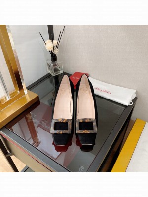 Roger Vivier 4.5cm Belle Vivier Motherpearl Buckle Pumps 05