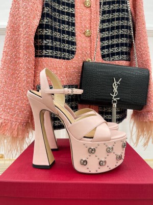 Gucci Women's Interlocking G studs 155mm sandal Pink